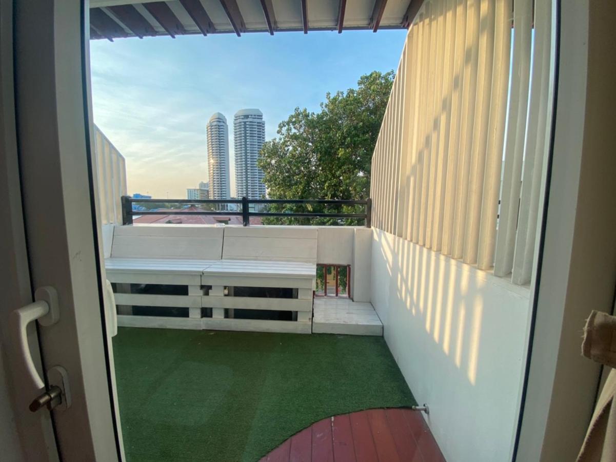 Happio Near Chabad House Hotel Bangkok Exterior foto