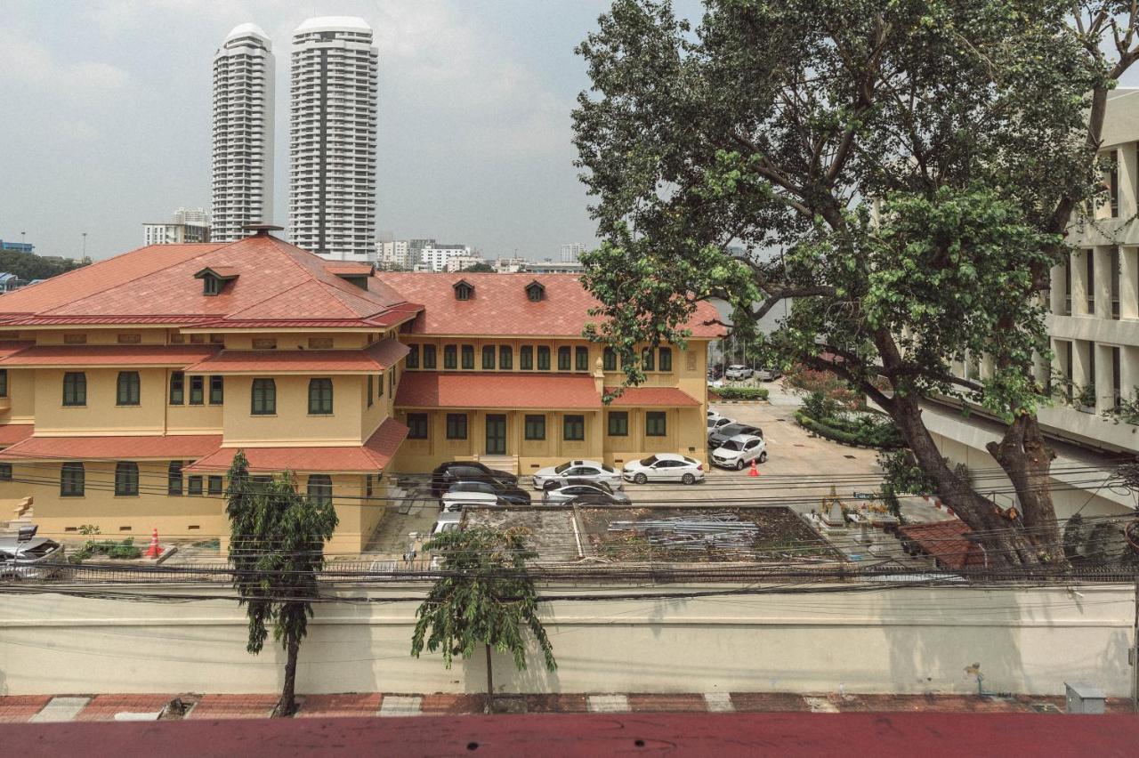 Happio Near Chabad House Hotel Bangkok Exterior foto