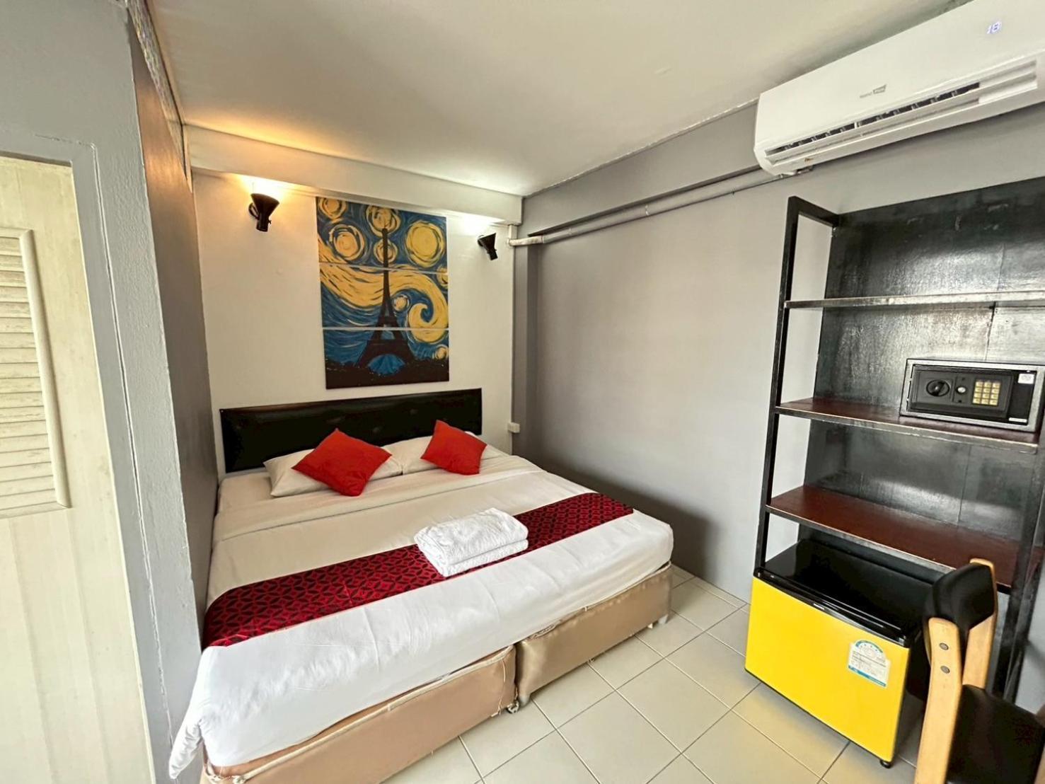 Happio Near Chabad House Hotel Bangkok Exterior foto
