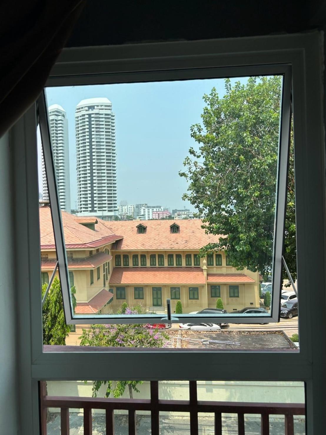 Happio Near Chabad House Hotel Bangkok Exterior foto